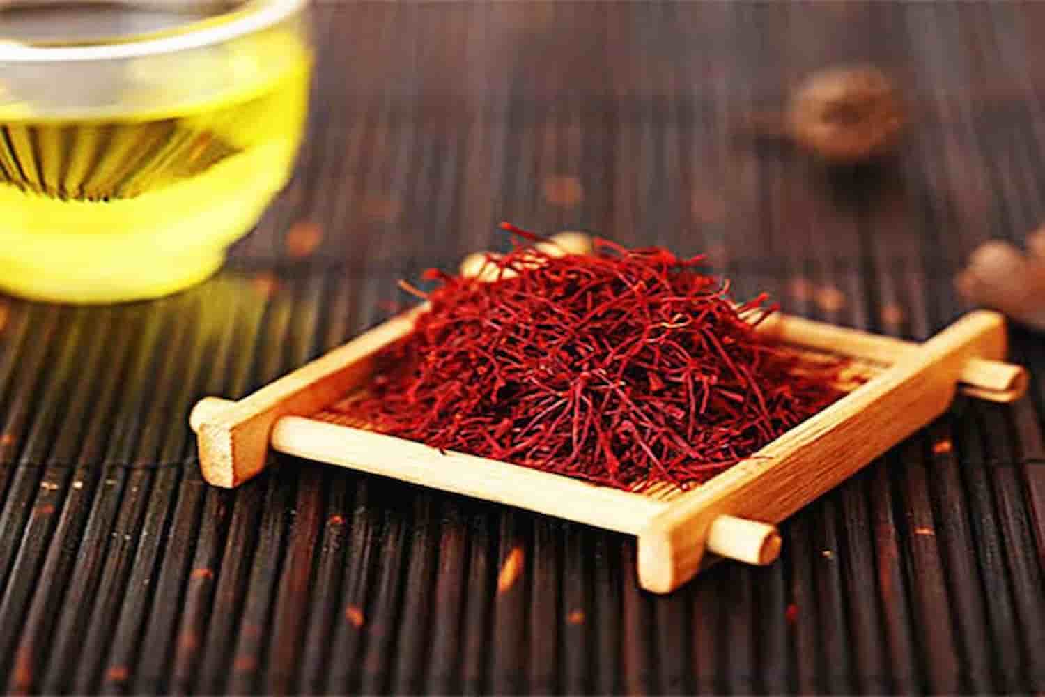 زعفران اتویی با حفظ عطر و کیفیت اصیل زعفران ایرانی
